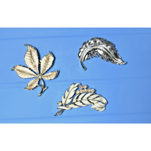 Vintage Lot 3 Leaf Branch Brooch Silvertone Goldstone, Enameled Rhinestone 2" - Picture 2 of 16